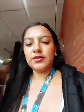 Snapshot of Sexy_Nayra_outdoors chatting on 22, 10, 2025 Sexy Nayra outdoors online show from 22, 10, 2025