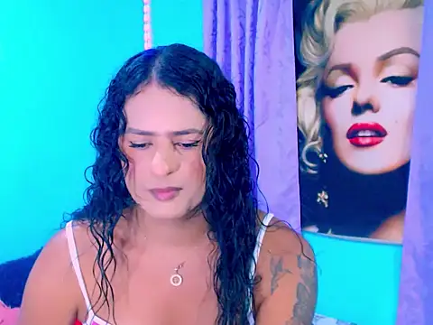 Snapshot of horny_val_ chatting on 6, 10, 2025 horny val online show from 6, 10, 2025