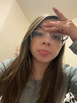 Snapshot of bunnygorl12 chatting on 3, 3, 2026 bunnygorl12 online show from 3, 3, 2026