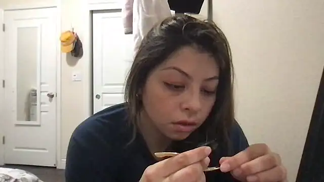 Snapshot of bunnygorl12 chatting on 7, 3, 2026 bunnygorl12 online show from 7, 3, 2026