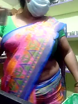 Snapshot of harinisree chatting on 8, 11, 2025 harinisree online show from 8, 11, 2025