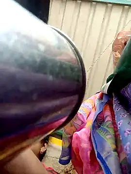 Snapshot of harinisree chatting on 13, 11, 2025 harinisree online show from 13, 11, 2025