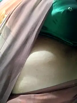 Snapshot of harinisree chatting on 15, 11, 2025 harinisree online show from 15, 11, 2025