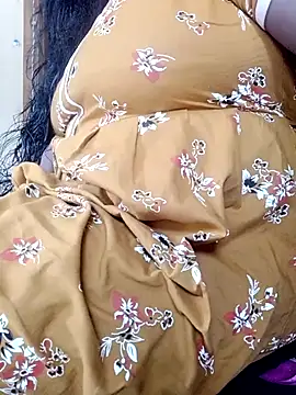 Snapshot of harinisree chatting on 17, 11, 2025 harinisree online show from 17, 11, 2025