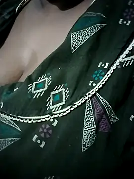 Snapshot of harinisree chatting on 15, 4, 2026 harinisree online show from 15, 4, 2026