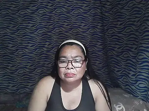Snapshot of cris_tita chatting on 10, 2, 2026 cris tita online show from 10, 2, 2026