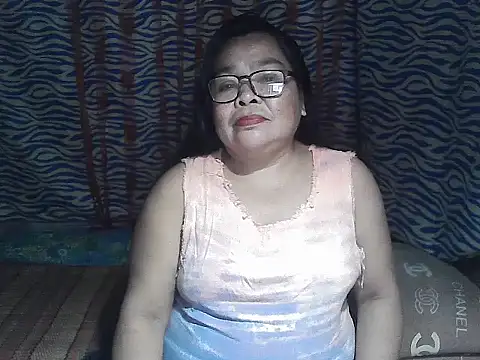 Snapshot of cris_tita chatting on 22, 2, 2026 cris tita online show from 22, 2, 2026