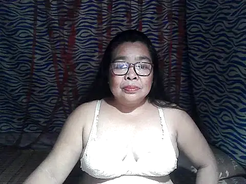 Snapshot of cris_tita chatting on 26, 2, 2026 cris tita online show from 26, 2, 2026