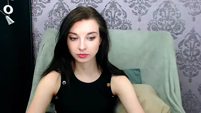 DominantLuna online show from 4, 5, 2026