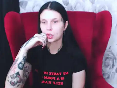 Snapshot of VenomDoll chatting on 23, 10, 2025 VenomDoll online show from 23, 10, 2025