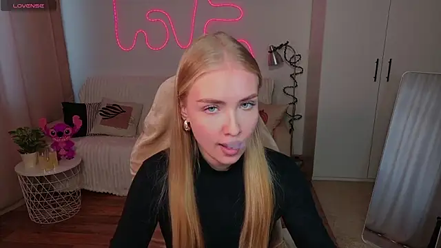 TessaGrays online show from 12, 5, 2026