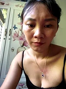 Ami-mi00 online show from 9, 10, 2025