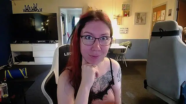 TattooedGirls online show from 31, 10, 2025