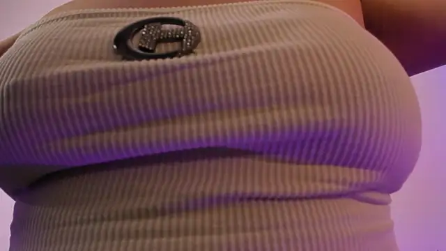 Snapshot of Alana-sweet chatting on 9, 10, 2025 Alana-sweet online show from 9, 10, 2025