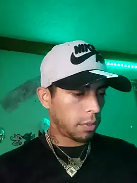 Snapshot of Alixkil chatting on 19, 10, 2025 Alixkil online show from 19, 10, 2025