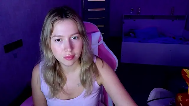 Snapshot of stefany_and_bettany chatting on 6, 11, 2025 stefany and bettany online show from 6, 11, 2025