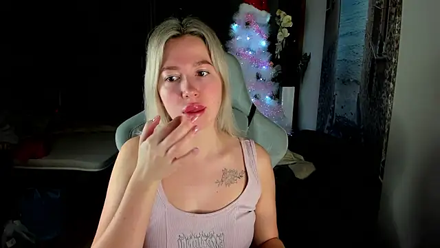 Snapshot of stefany_and_bettany chatting on 19, 1, 2026 stefany and bettany online show from 19, 1, 2026