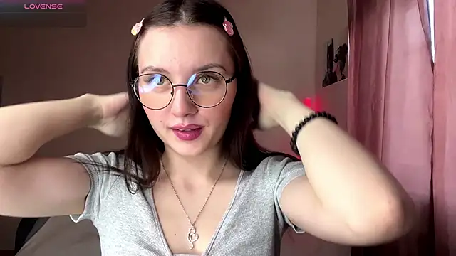 JanellHousen online show from 24, 4, 2026