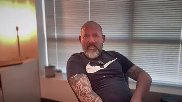 fuckadilf online show from 3, 5, 2026