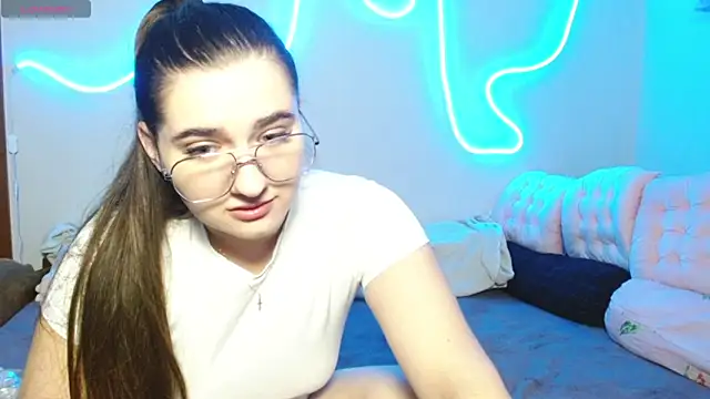 Snapshot of cutieblush chatting on 3, 10, 2025 cutieblush online show from 3, 10, 2025