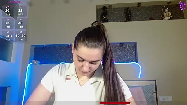 Snapshot of cutieblush chatting on 4, 10, 2025 cutieblush online show from 4, 10, 2025