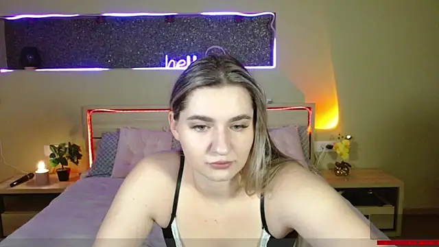 Snapshot of cutieblush chatting on 14, 10, 2025 cutieblush online show from 14, 10, 2025