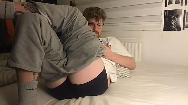 Angus80085 online show from 28, 10, 2025