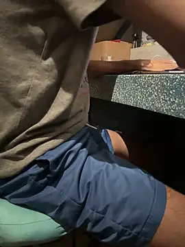 HenryLee1983-cums online show from 4, 5, 2026
