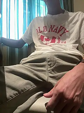 HenryLee1983-cums online show from 17, 5, 2026