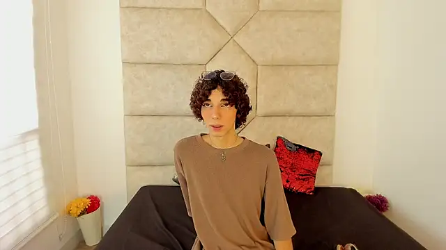 Snapshot of Scaarlett_22_ chatting on 1, 10, 2025 Scaarlett 22  online show from 1, 10, 2025