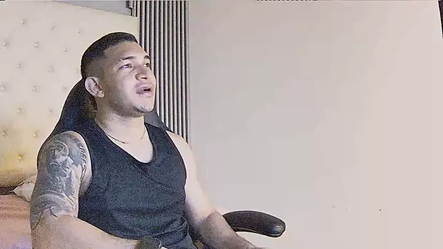 Snapshot of venedic_bull chatting on 18, 10, 2025 venedic bull online show from 18, 10, 2025