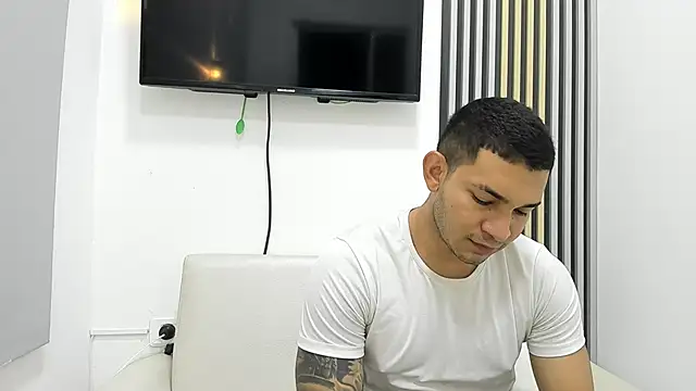 Snapshot of venedic_bull chatting on 22, 10, 2025 venedic bull online show from 22, 10, 2025