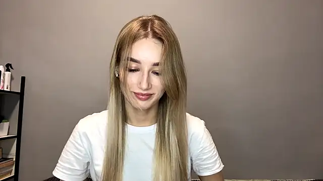 SweetCatherine online show from 30, 9, 2025