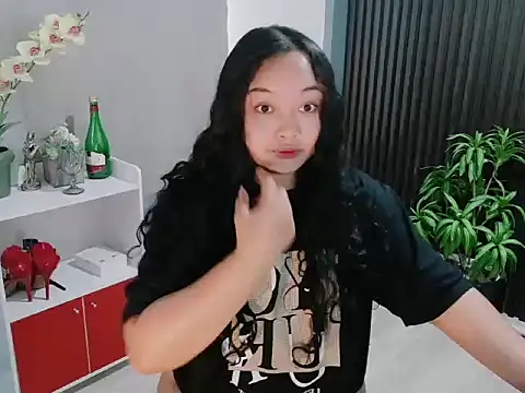 UrFavouriteCravings online show from 6, 2, 2026