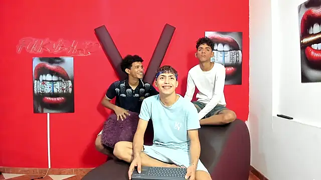 VERY HOT GUYS online show from 6, 4, 2026