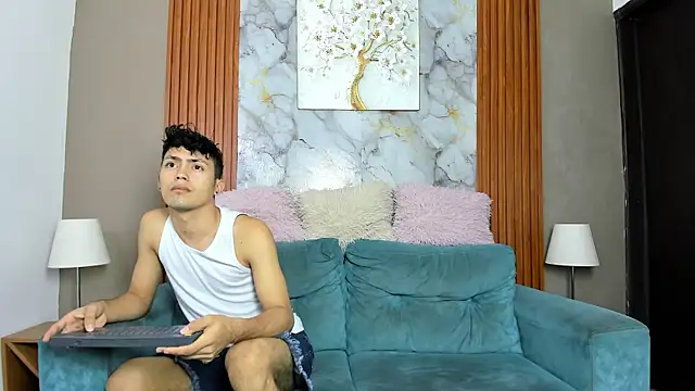 VERY HOT GUYS online show from 20, 5, 2026
