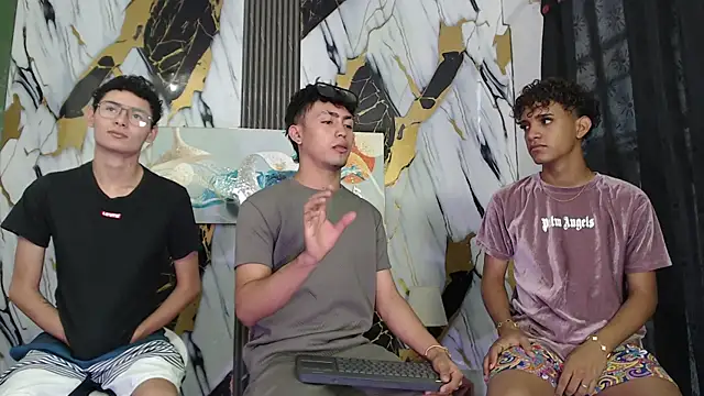 VERY HOT GUYS online show from 18, 7, 2026