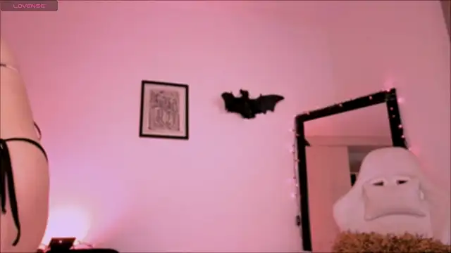 Snapshot of VanessaBlackrose chatting on 9, 10, 2025 VanessaBlackrose online show from 9, 10, 2025