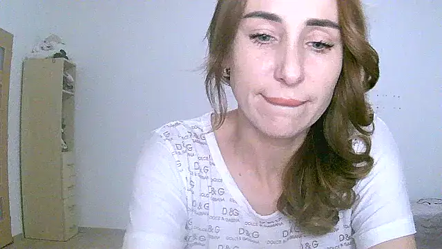 Snapshot of Eliza-Tastys-Q chatting on 14, 10, 2025 Eliza-Tastys-Q online show from 14, 10, 2025