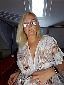 Snapshot of Jenny_Blum chatting on 13, 10, 2025 Jenny Blum online show from 13, 10, 2025