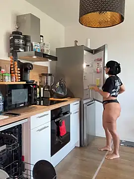 LaPetiteKim online show from 12, 3, 2026