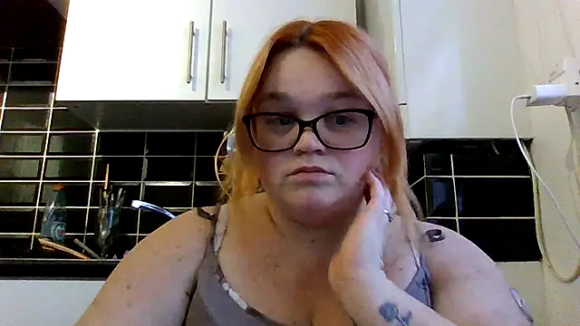 Curvy-AmyX online show from 5, 10, 2025