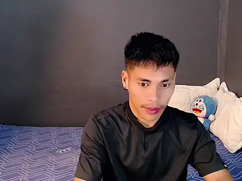 Snapshot of Cute_Lucas chatting on 12, 10, 2025 Cute Lucas online show from 12, 10, 2025