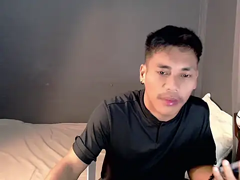 Snapshot of Cute_Lucas chatting on 14, 10, 2025 Cute Lucas online show from 14, 10, 2025