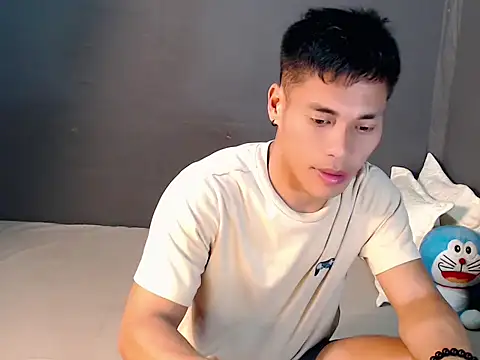 Snapshot of Cute_Lucas chatting on 15, 10, 2025 Cute Lucas online show from 15, 10, 2025