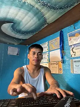 Snapshot of Cute_Lucas chatting on 21, 10, 2025 Cute Lucas online show from 21, 10, 2025