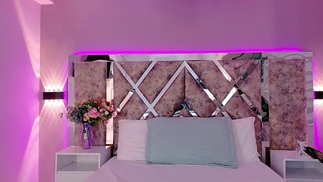 MeganR  online show from 19, 1, 2026