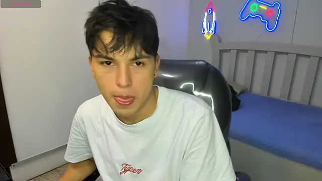 StiwenTwink online show from 18, 11, 2025