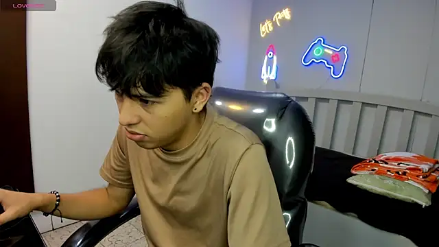 StiwenTwink online show from 2, 12, 2025