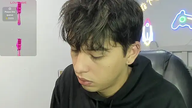 StiwenTwink online show from 14, 12, 2025